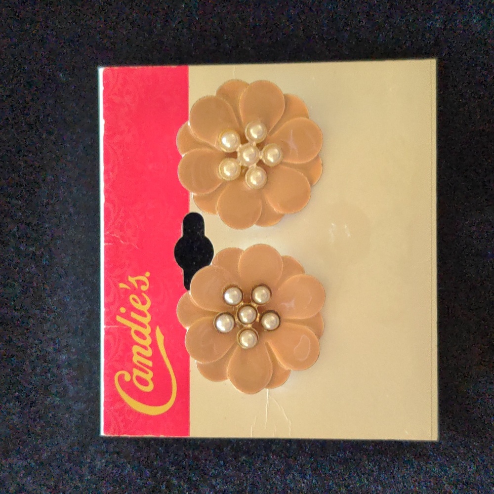 Candie's flower earrings